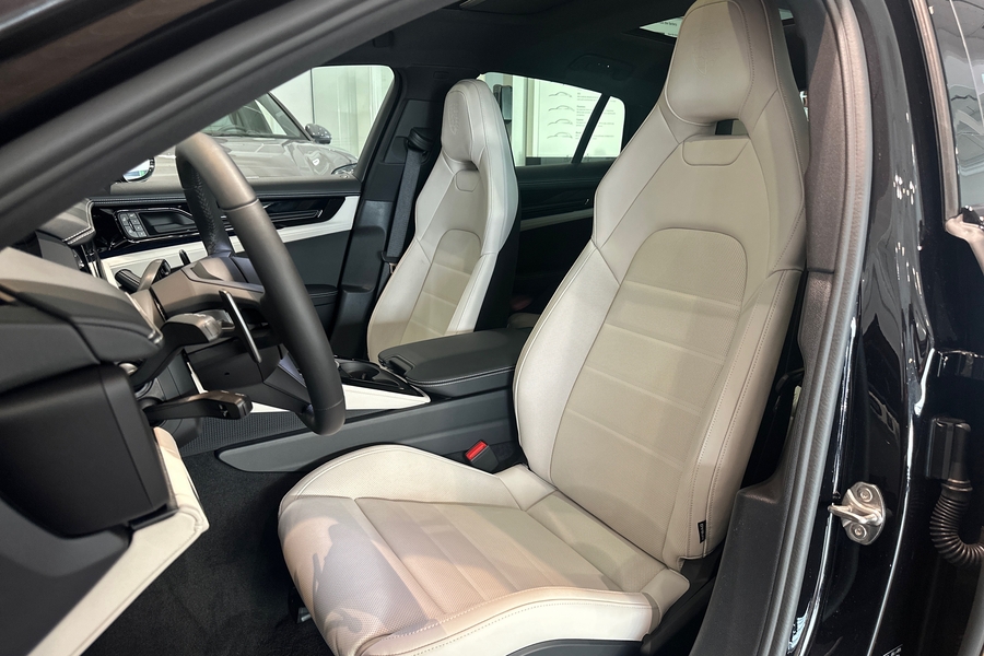 heti ajoon Porsche Panamera