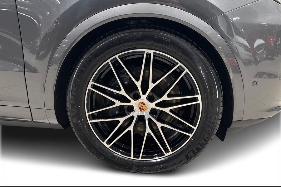 heti ajoon Porsche Cayenne