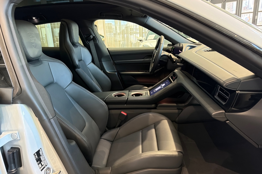 heti ajoon Porsche Taycan