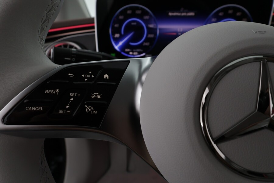 heti ajoon Mercedes-Benz EQE