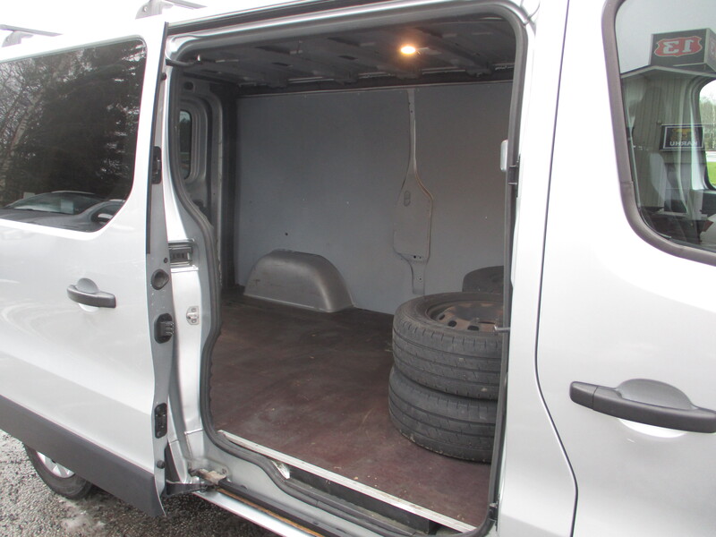 Opel Vivaro vaihtoauto