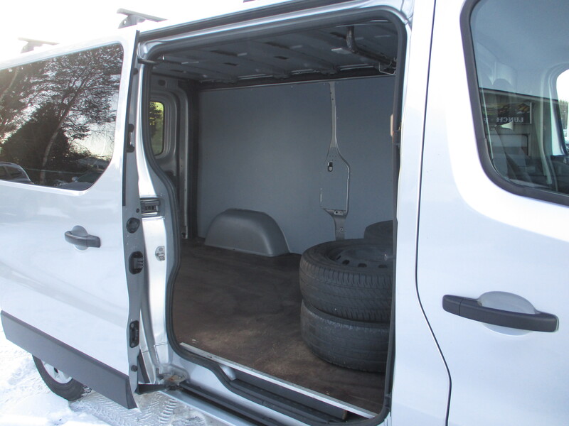 Opel Vivaro vaihtoauto