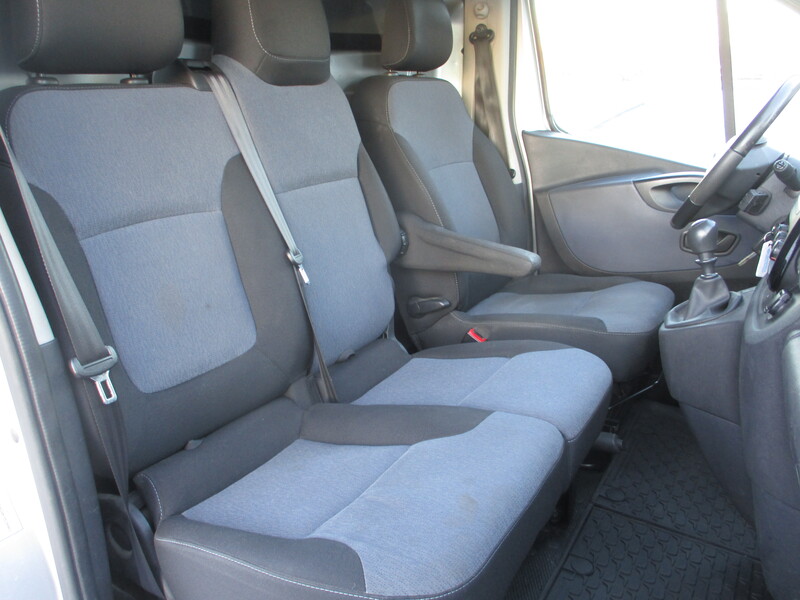 Opel Vivaro vaihtoauto