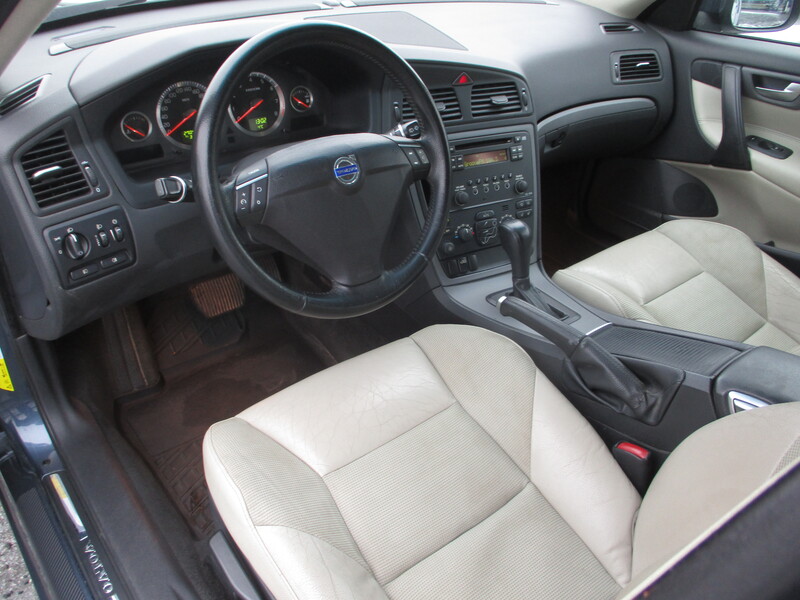 Volvo V70 vaihtoauto