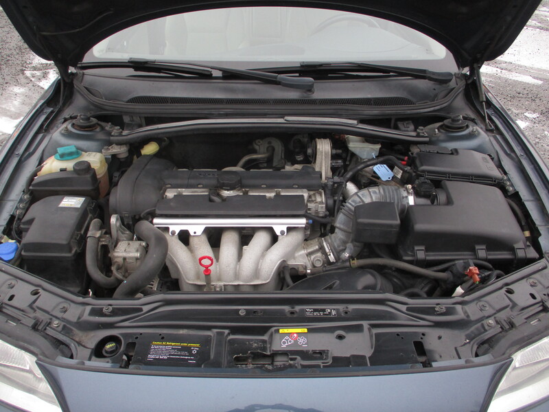 Volvo V70 vaihtoauto