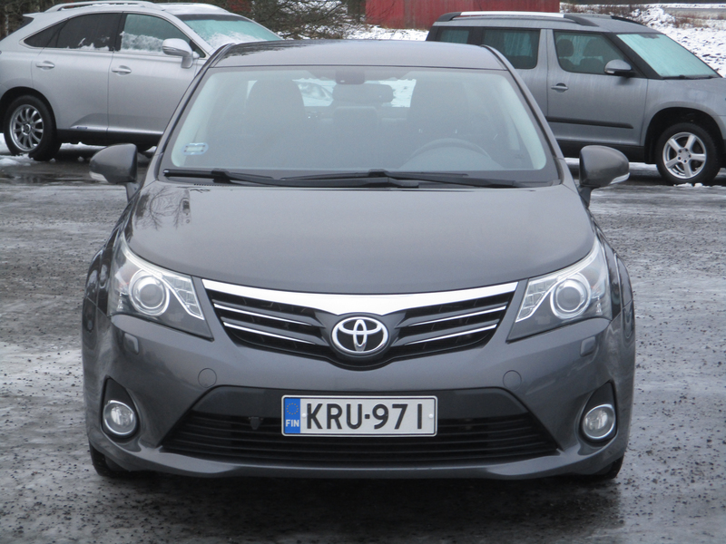 Toyota Avensis vaihtoauto