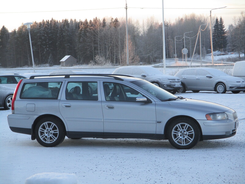 Volvo V70 vaihtoauto