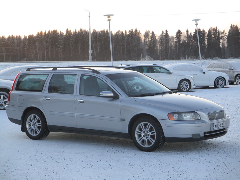 Volvo V70 vaihtoauto