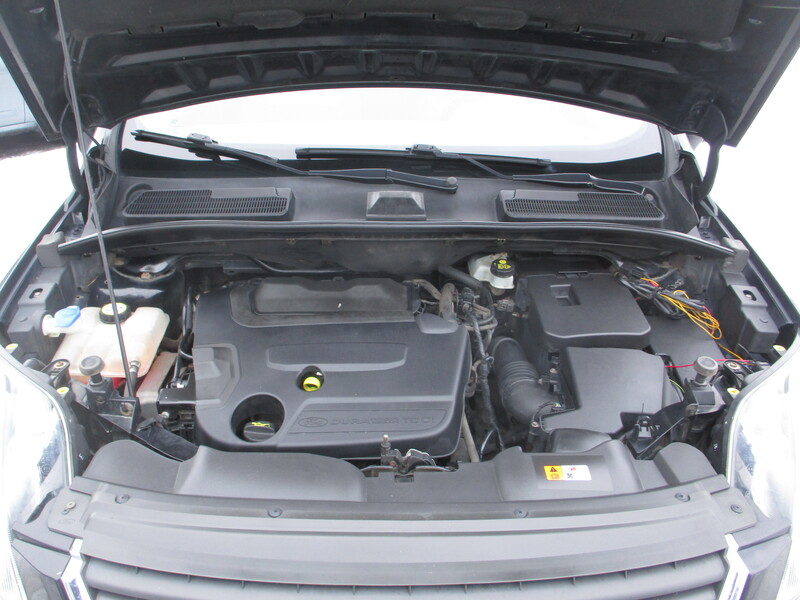 Ford Kuga vaihtoauto