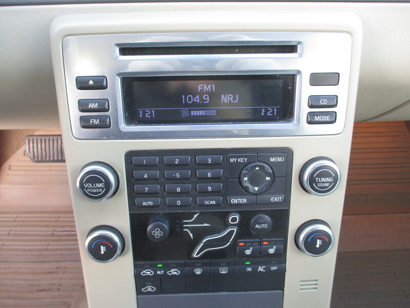 Volvo V70 vaihtoauto