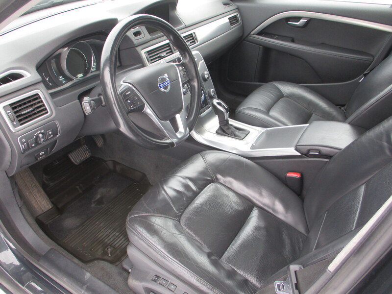 Volvo V70 vaihtoauto