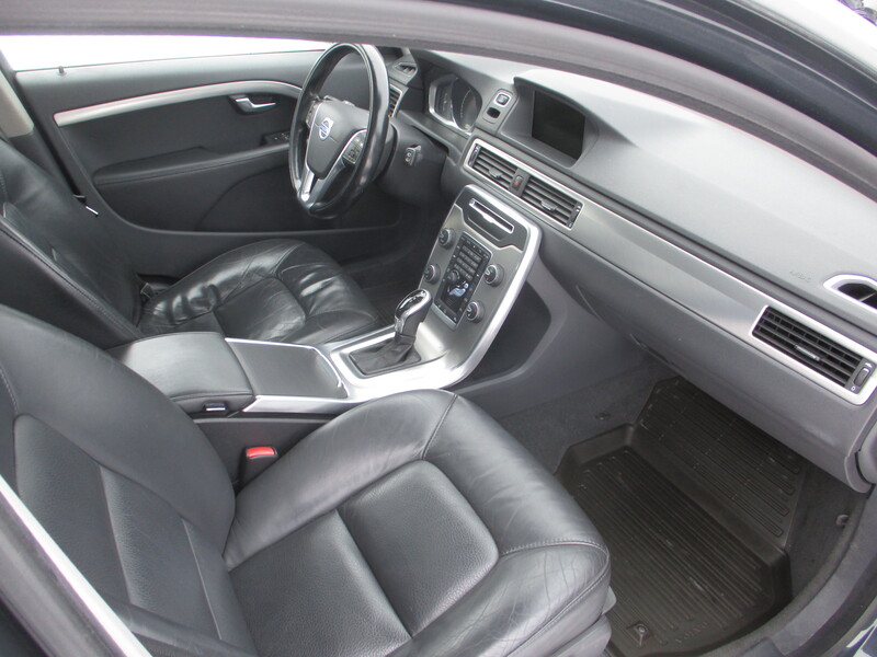 Volvo V70 vaihtoauto