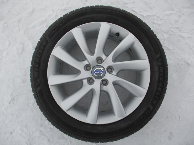 Volvo V70 vaihtoauto