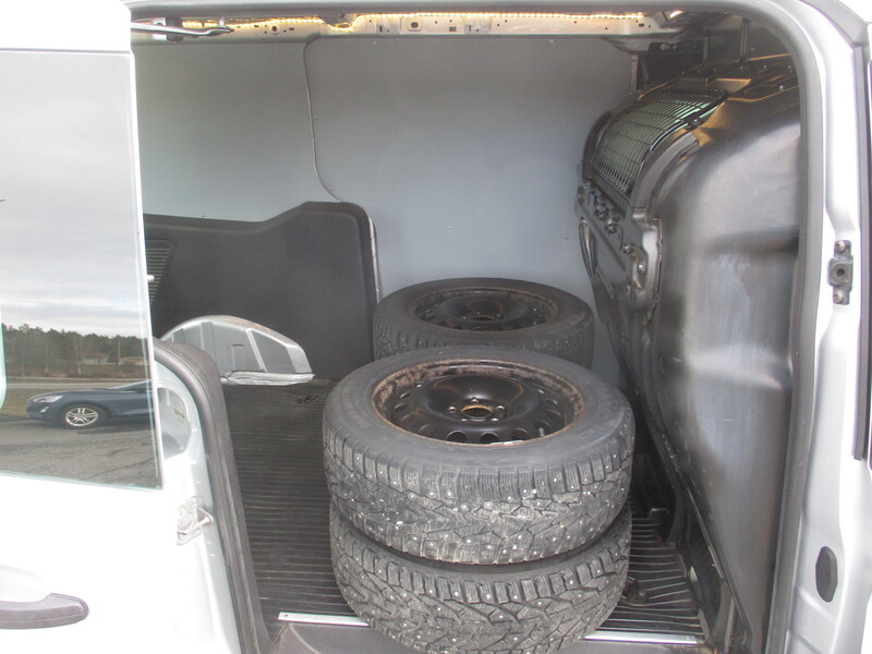 Ford Transit Connect vaihtoauto