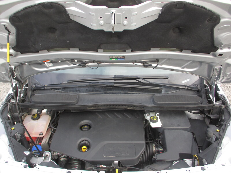 Ford Transit Connect vaihtoauto