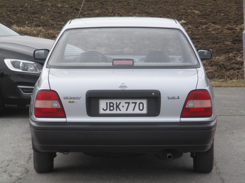 Nissan Sunny vaihtoauto