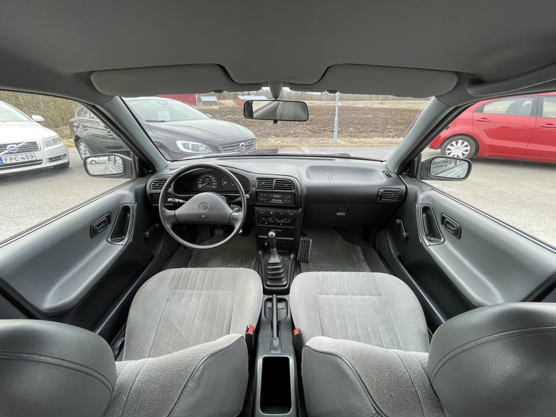 Nissan Sunny vaihtoauto