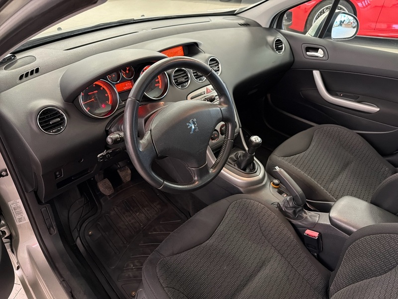 Peugeot 308 vaihtoauto