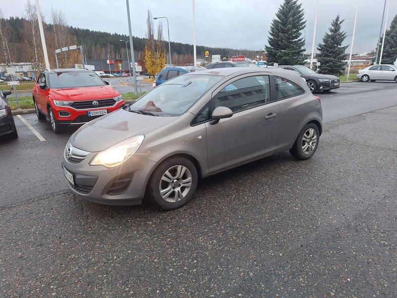 Opel Corsa vaihtoauto