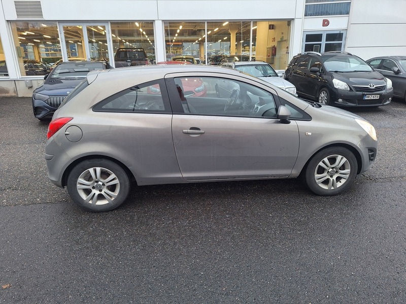 Opel Corsa vaihtoauto