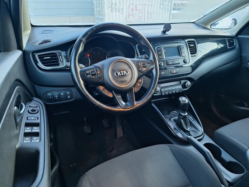 Kia Carens vaihtoauto
