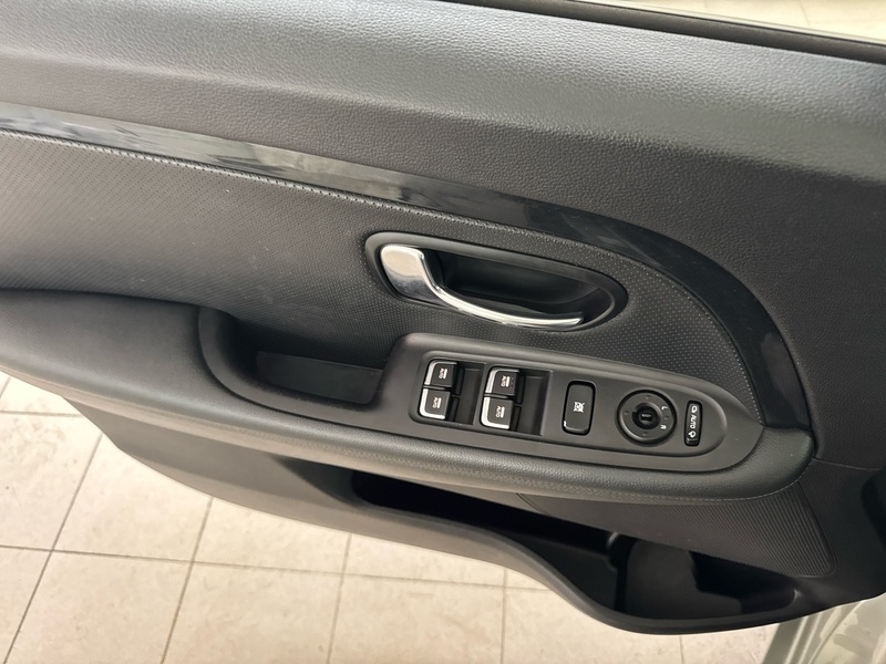 Kia Carens vaihtoauto