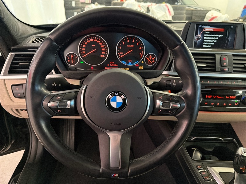 BMW 330 vaihtoauto