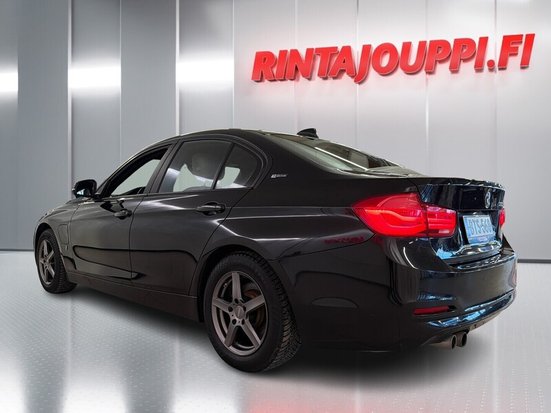BMW 330 vaihtoauto