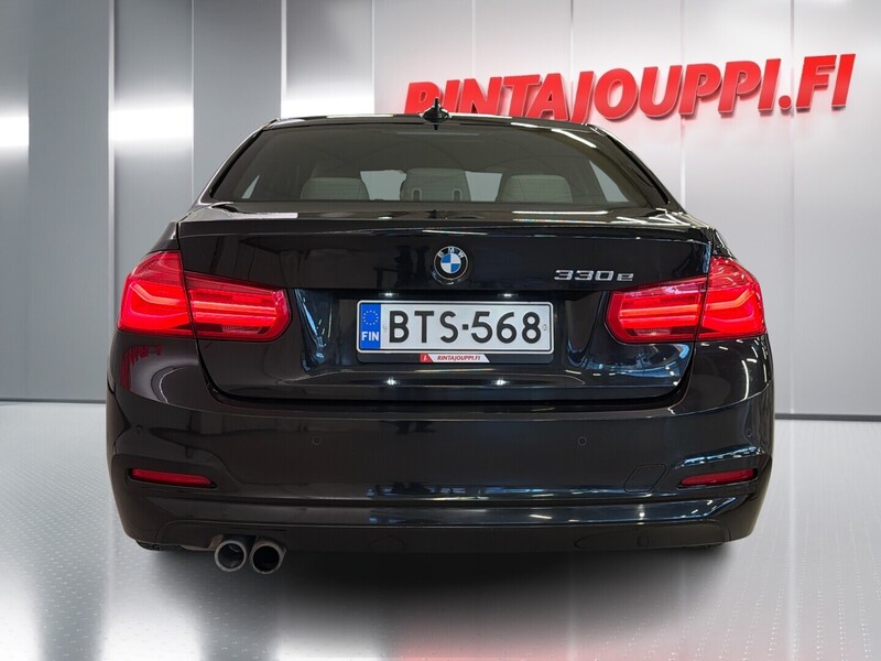 BMW 330 vaihtoauto