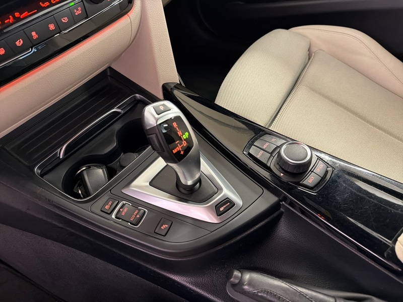 BMW 330 vaihtoauto