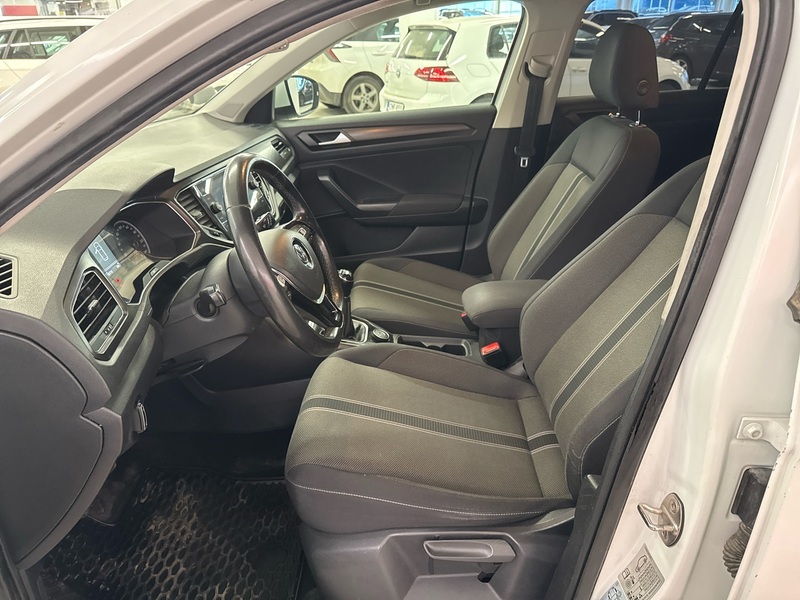 Volkswagen T-Roc vaihtoauto