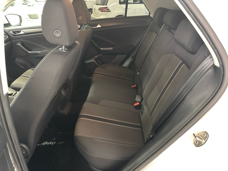 Volkswagen T-Roc vaihtoauto