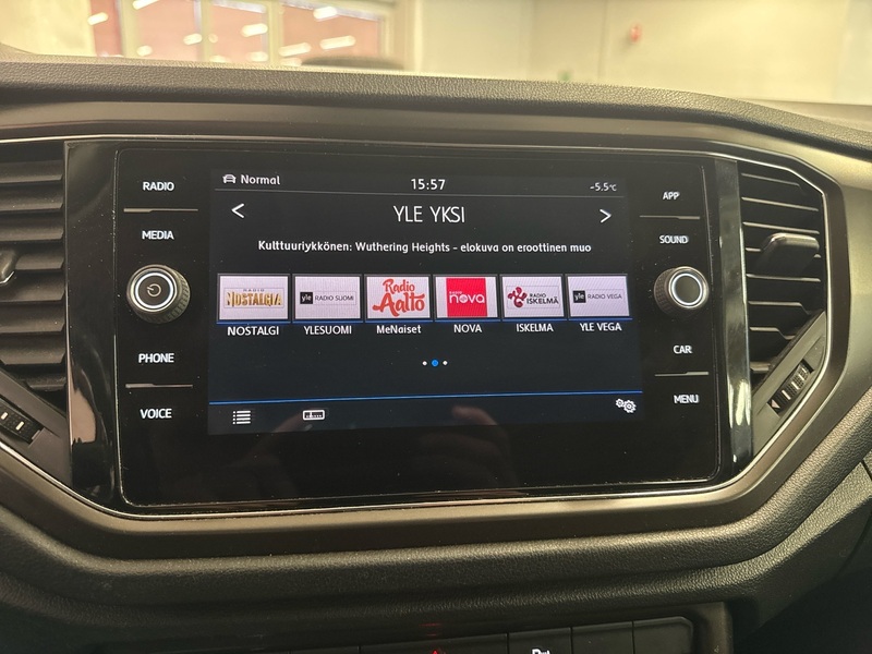 Volkswagen T-Roc vaihtoauto