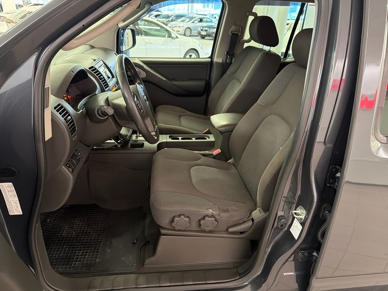 Nissan Navara vaihtoauto