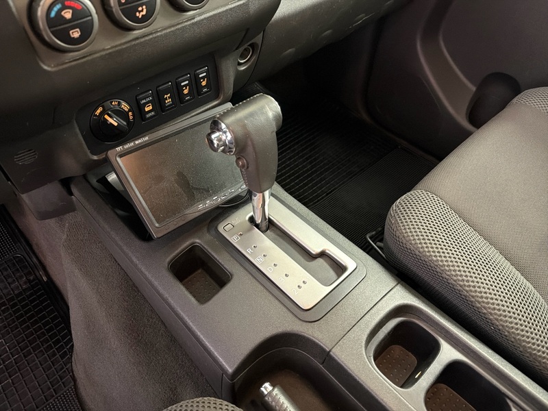 Nissan Navara vaihtoauto