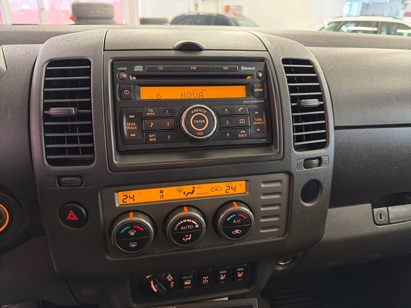 Nissan Navara vaihtoauto