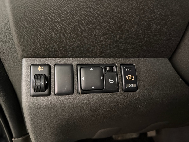 Nissan Navara vaihtoauto