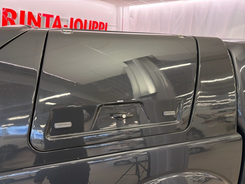 Nissan Navara vaihtoauto