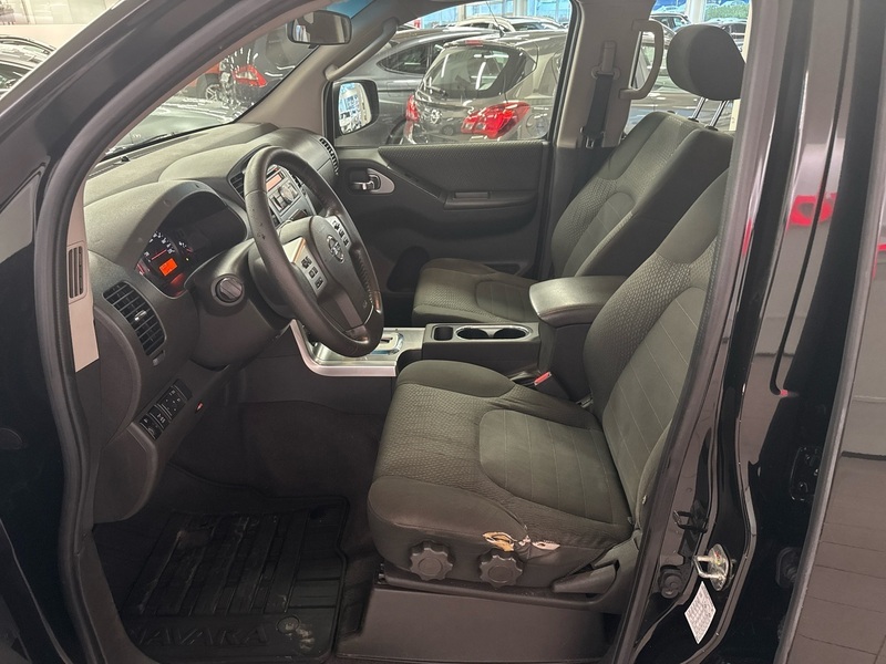 Nissan Navara vaihtoauto