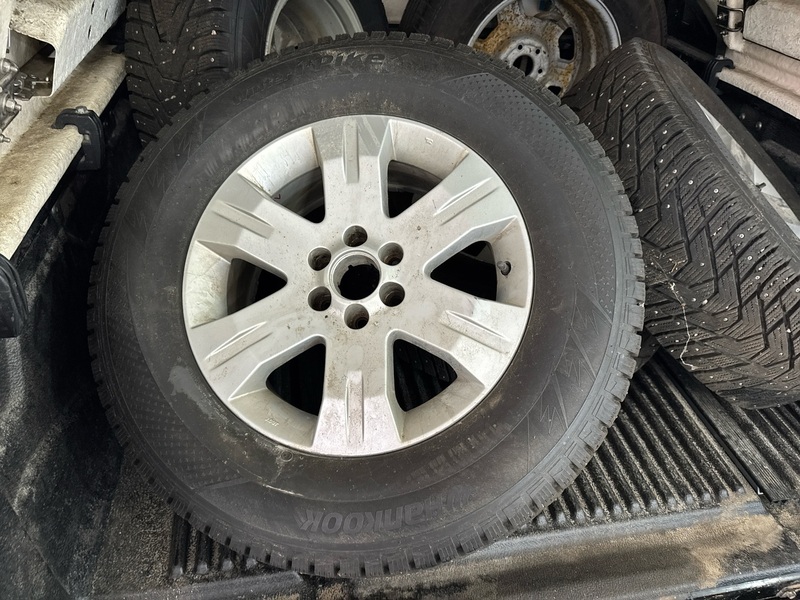 Nissan Navara vaihtoauto