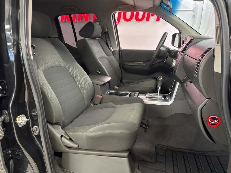 Nissan Navara vaihtoauto