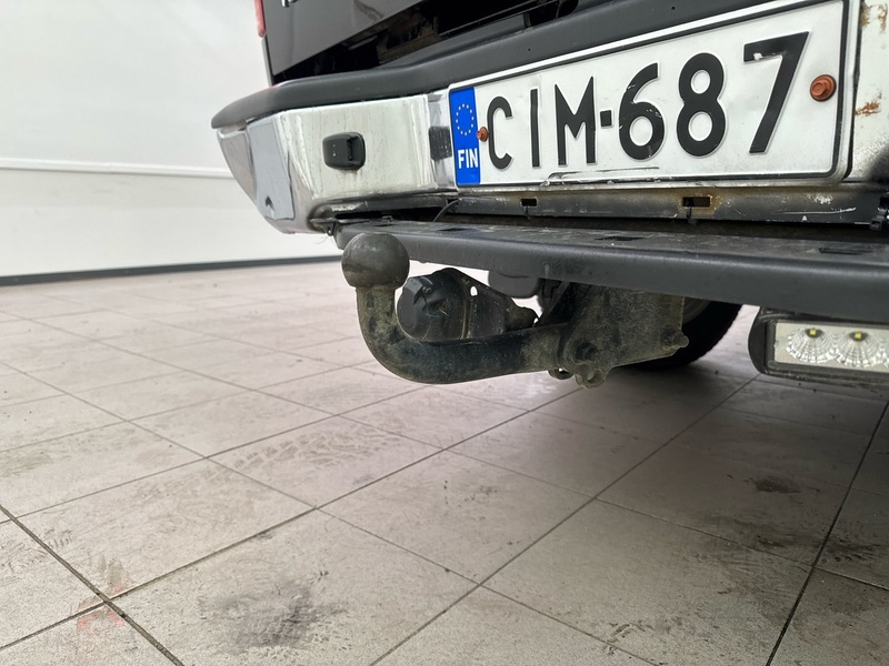 Nissan Navara vaihtoauto