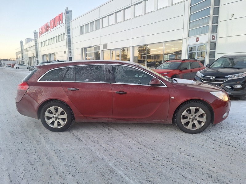Opel Insignia vaihtoauto