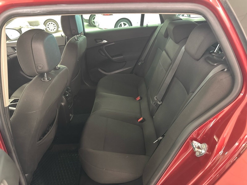 Opel Insignia vaihtoauto