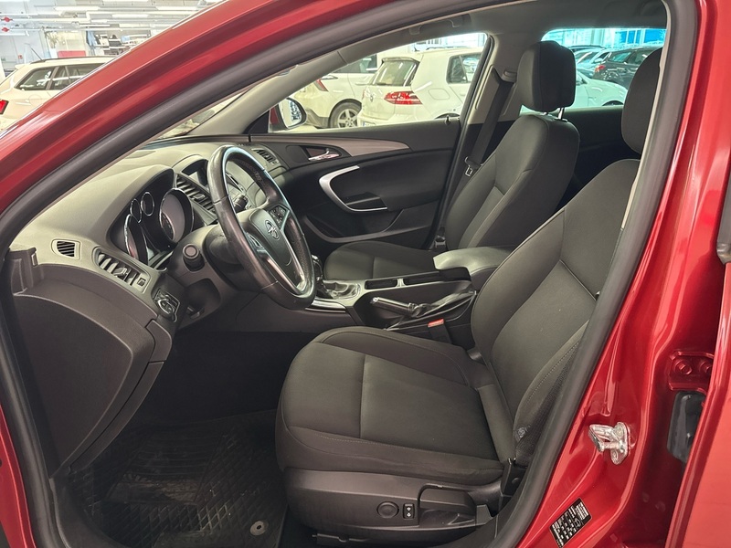 Opel Insignia vaihtoauto