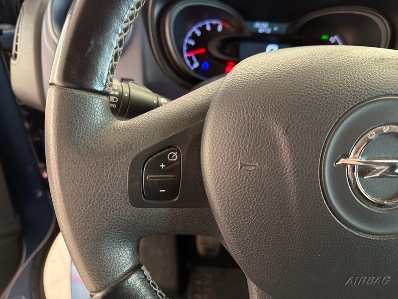 Opel Vivaro vaihtoauto