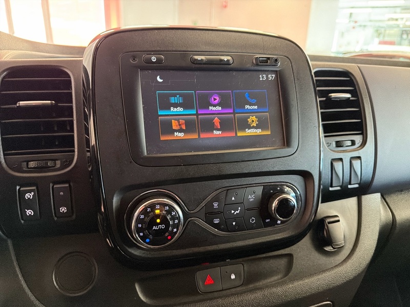 Opel Vivaro vaihtoauto