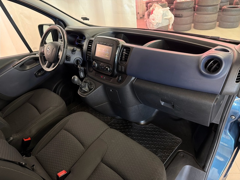 Opel Vivaro vaihtoauto