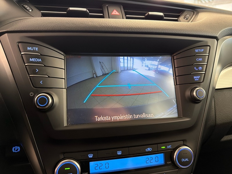 Toyota Avensis vaihtoauto