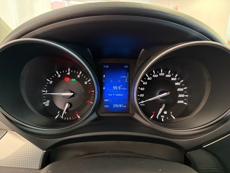 Toyota Avensis vaihtoauto